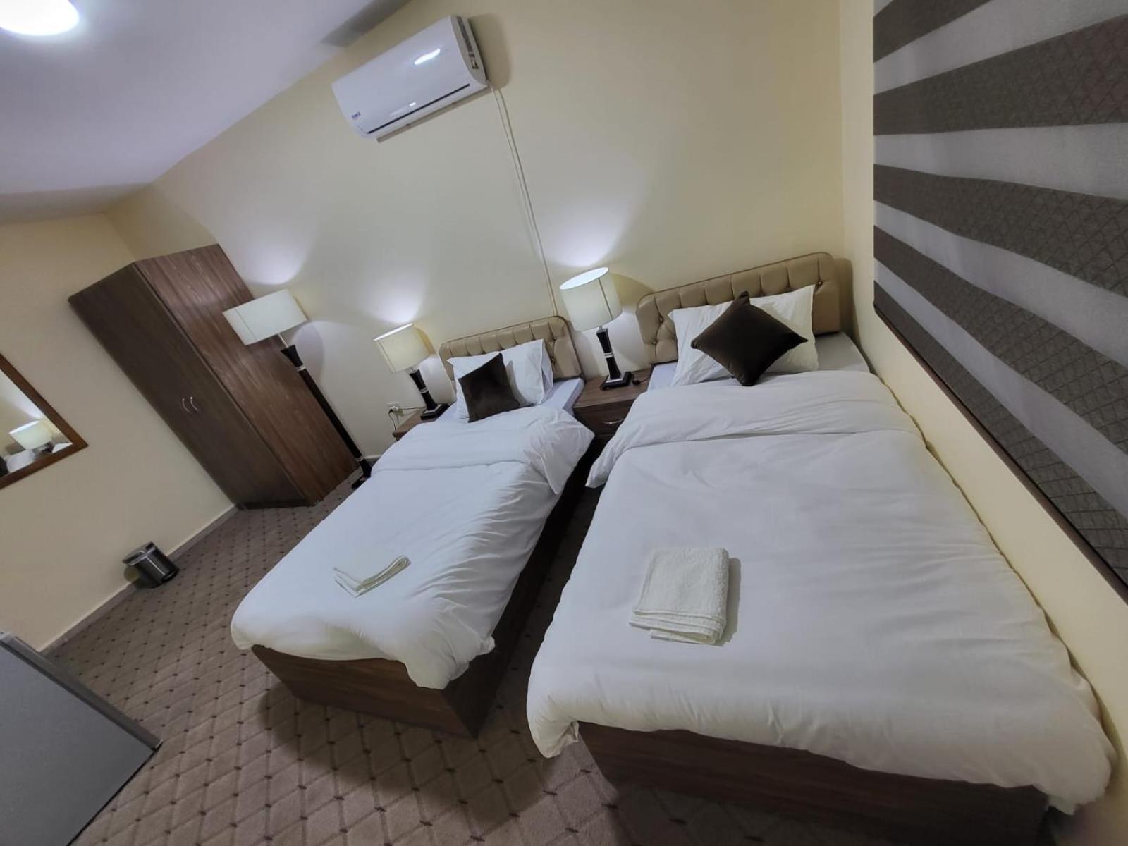 Petra Hills House Hostel Wadi Musa Exterior photo